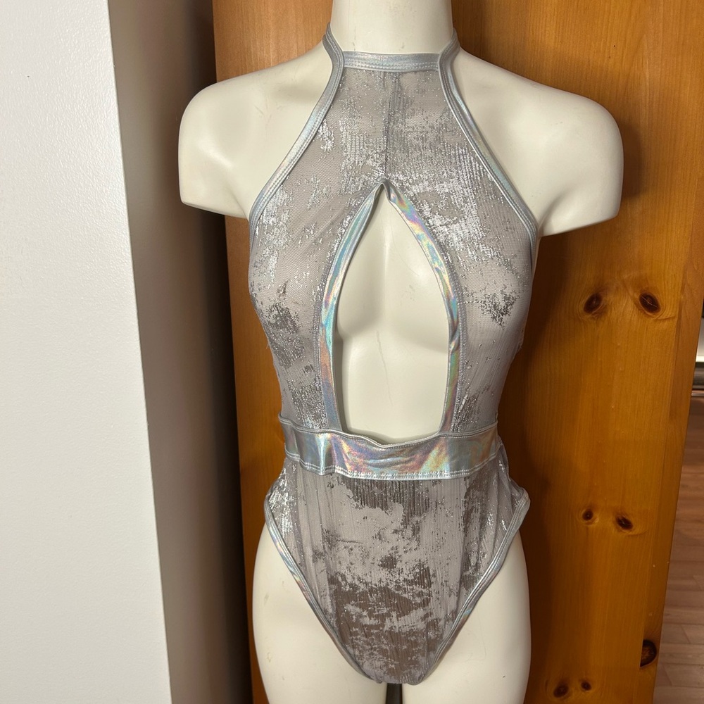 Elegant Silver and White see through  One Piece❤️M